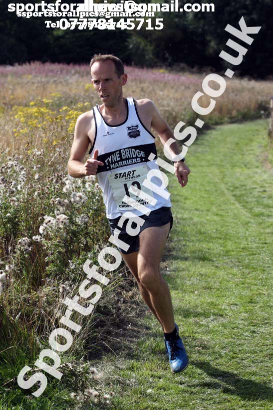 Senior mens and veteran relays, Sunderland Harriers Cross Country Relays, Farringdon, Sunderland . Photo: David T. Hewitson/Sports for All Pics